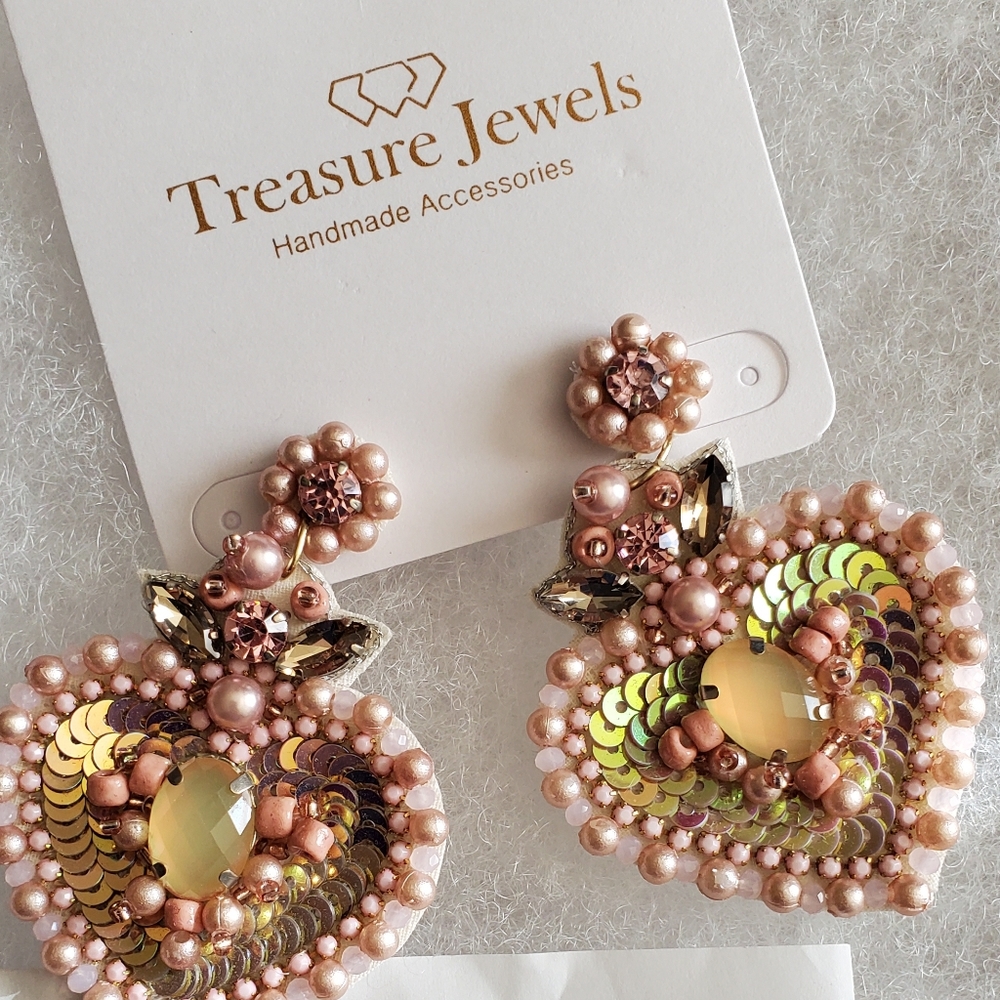 Earings - Picture 2 of 3